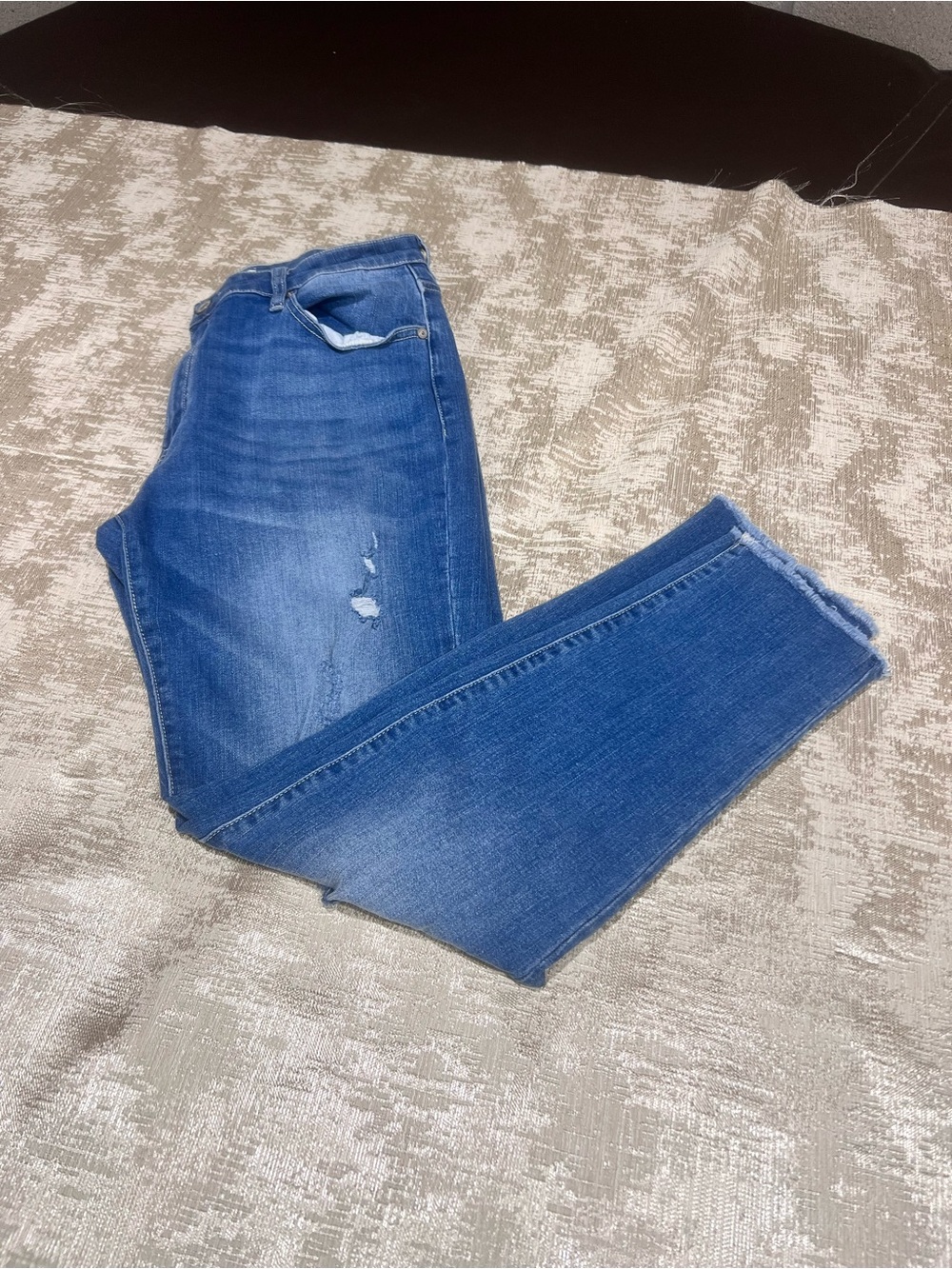 Kancan blue denim jeans with distressed details size 32